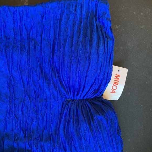 Size 0 strapless blue ruched dress. - Picture 5 of 7